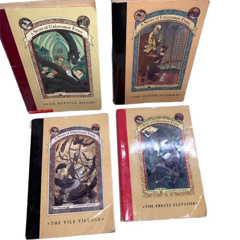 Lemony Snicket A Series of Unfortunate Events Series paperback books READ